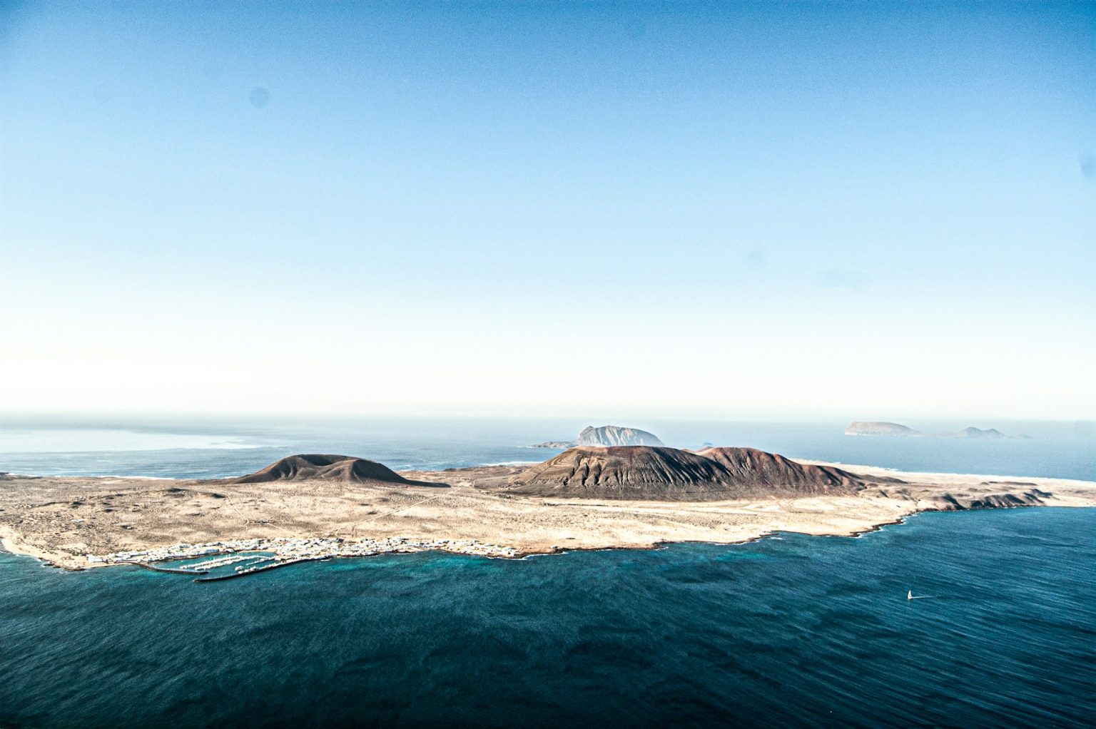 Ocultos nas profundezas: dos vulcões submarinos à engenharia climática