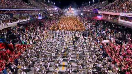 Irmão de Bolsonaro move ação judicial contra desfile em homenagem a Lula