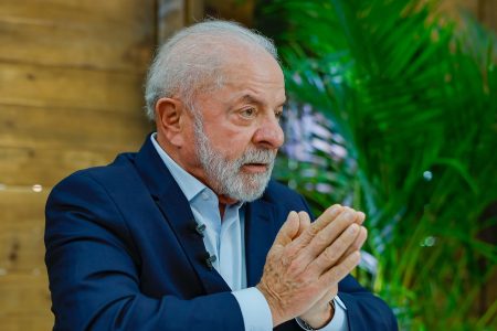 Lula sanciona reajuste de servidores da Câmara, Senado e TCU e veta valores acima do teto constitucional