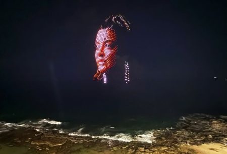 Preta Gil marca presença no Carnaval 2026 com imagem que se destaca na festa