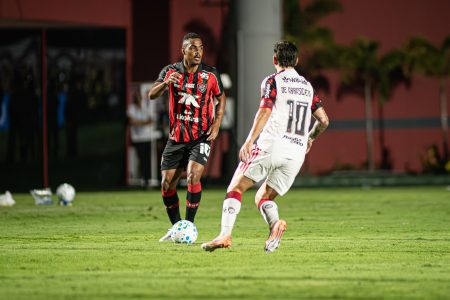 Vitória, Athletico e Flamengo lideram uso de jogadores na Série A no início de 2026