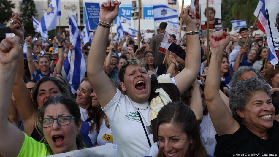 Disinformation Surges as Gaza Ceasefire Takes Effect