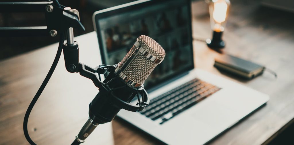 Misleading Podcast Clips Circulate on Social Media: How to Identify Fake Content