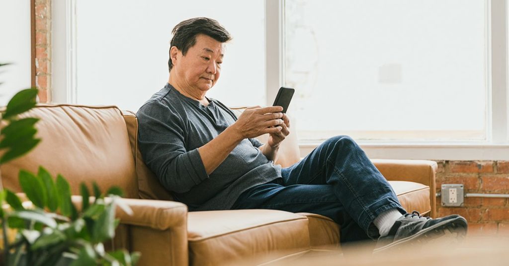 Identifying Health Misinformation on Social Media: Key Warning Signs and Expert Advice