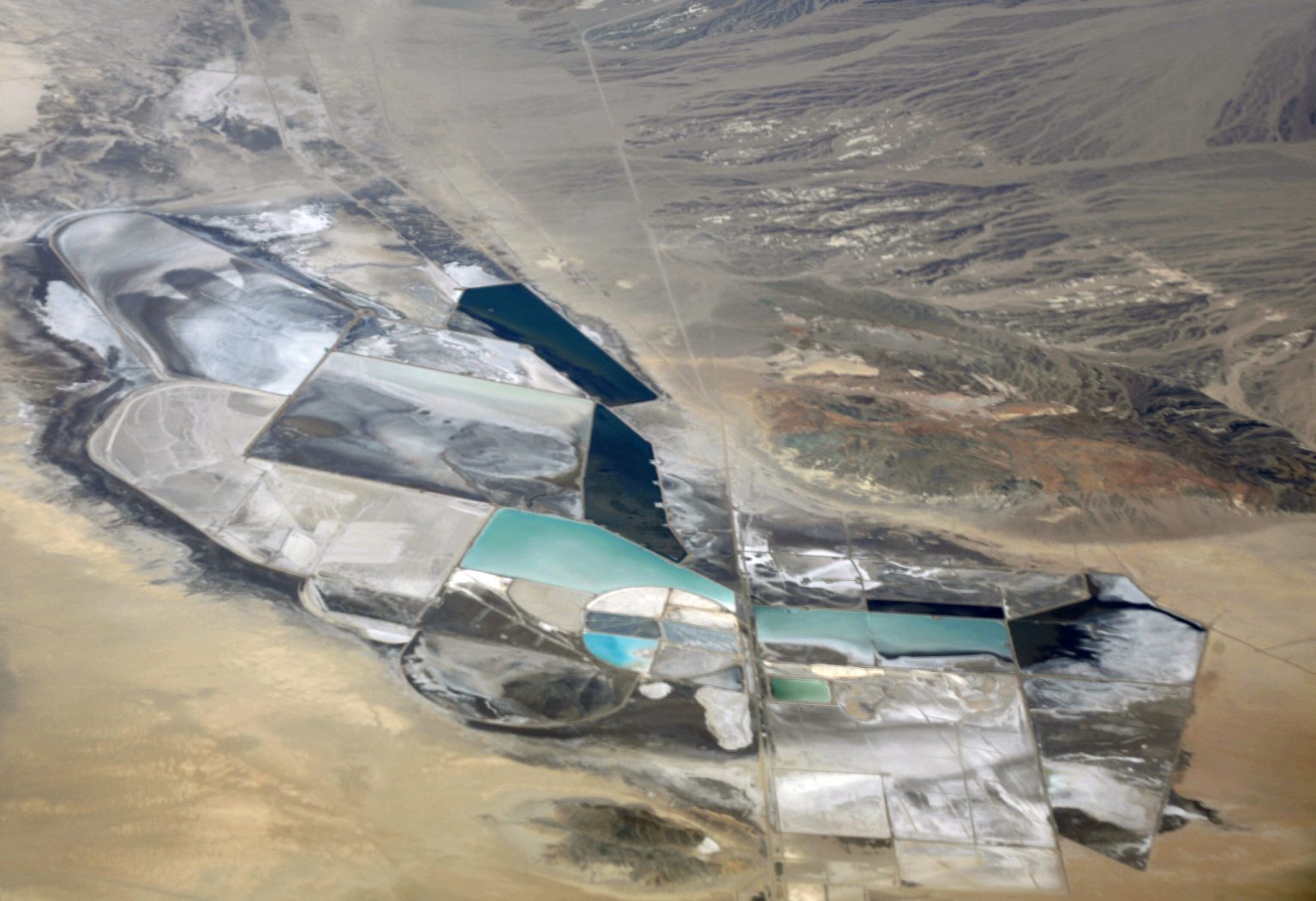 Nevada Lithium (TSXV:NVLH) Shares Jump on Partnership With Korea’s Hydro Lithium for Critical Mineral Extraction	
		
			
								
						September 25, 2025					
				 
						| 
					
						Posted by: Matthew Evanoff